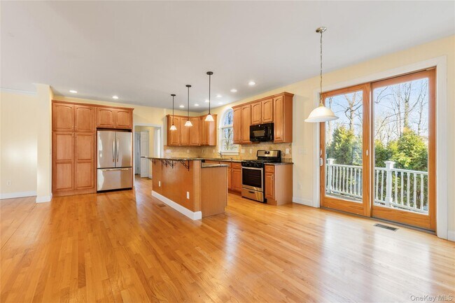 Foto del edificio - 243 Knollwood Ave