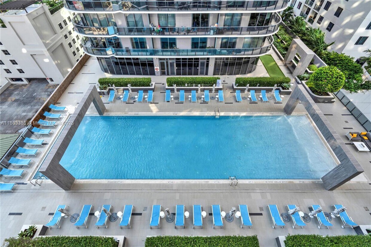Foto principal - 55 SW 9th St