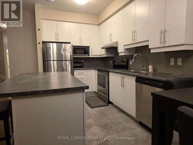 Building Photo - 503 Via Mattino Way