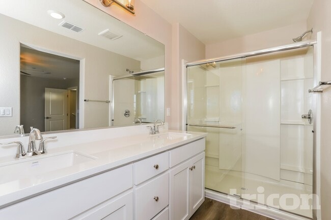 Interior Photo - Tricon Twelve Bridges