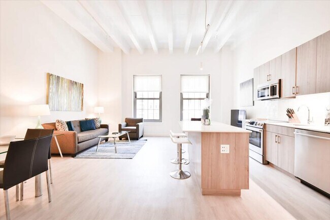 Foto del edificio - 8 Harrison Ave