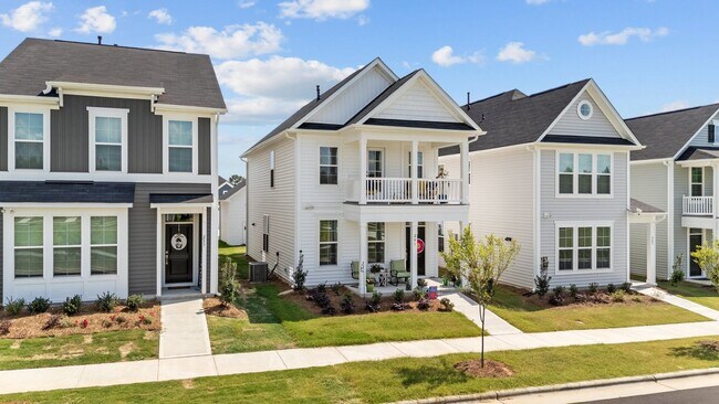 Building Photo - Stunning 3BR Home with Spacious Open Layout, Community Pool & Playground