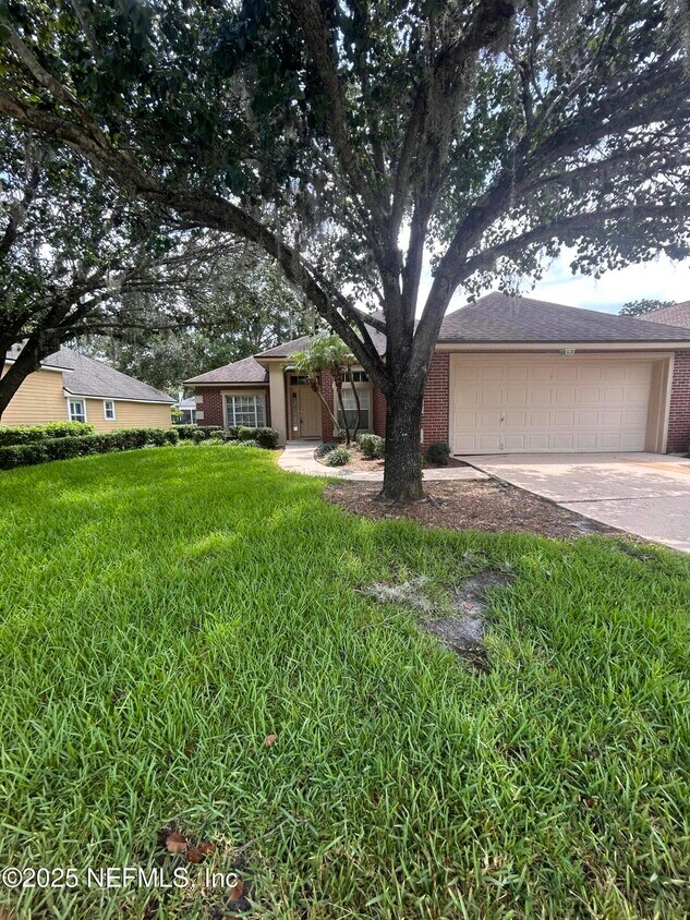 Foto principal - 2307 Keaton Chase Dr