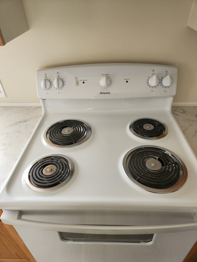 Building Photo - 1004 Aaron Ln