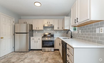 Building Photo - 330 Charles Cir