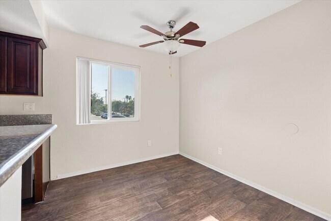 Foto del interior - Ironwood Apartments- Fontana, CA