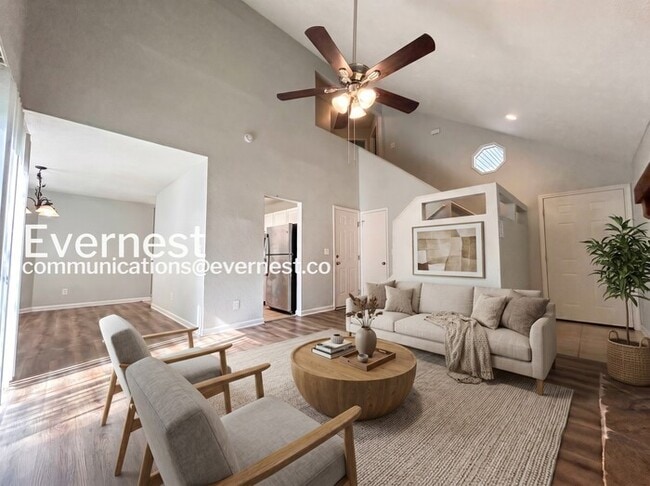 Foto del edificio - 4165 Little Springs Rd