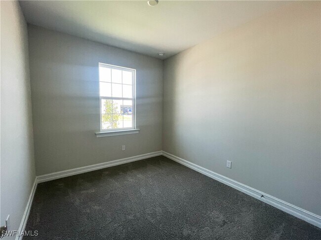 Building Photo - 1050 Enbrook Lp