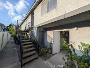 Building Photo - 845 W Olive Ave