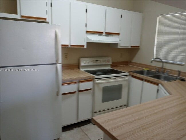 Building Photo - 18344 NW 68th Ave