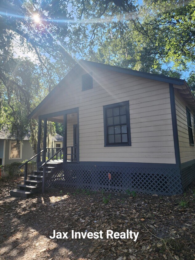 Primary Photo - 758 Ashford St