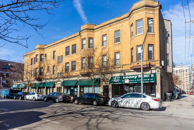 Building Photo - 1024 W Leland Ave