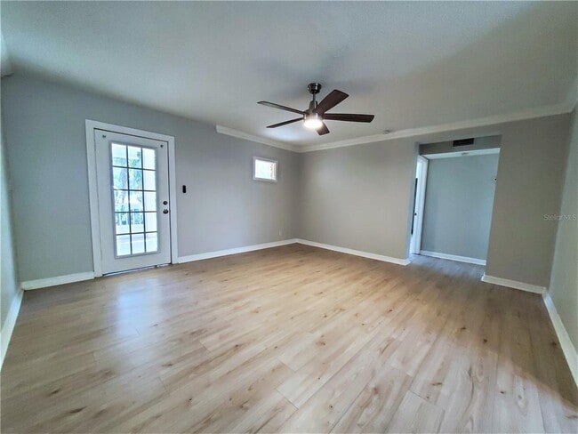 Building Photo - 3075 Los Altos Dr