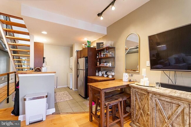 Building Photo - 1516 South St