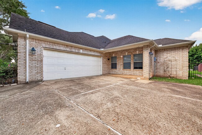Building Photo - 3831 Lakeridge Canyon Dr