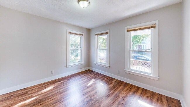 Photo - Beautiful Beaver Hills Single Family House