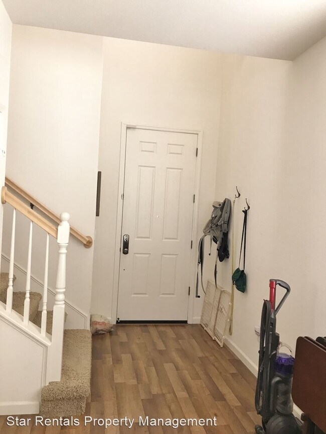 Building Photo - 3 br, 2.5 bath House - 207 MOSCATO