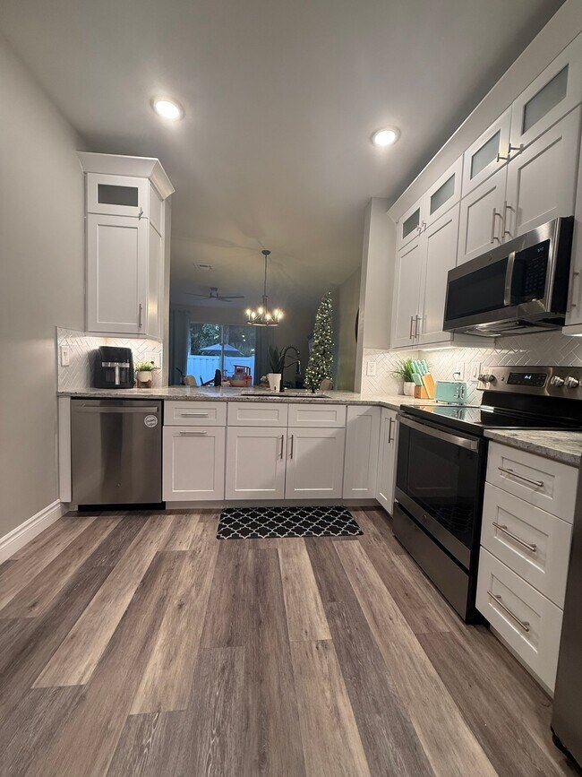 Foto del edificio - 3636 Pine Oak Cir