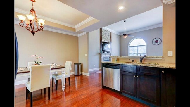 Building Photo - 6534 Kenton Ridge Cir
