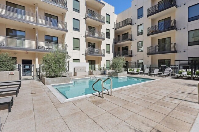 Foto del edificio - Sentral Old Town