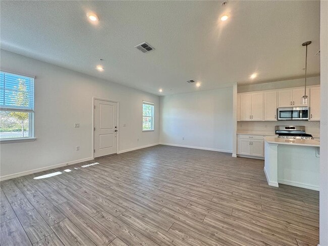 Building Photo - 313 Platform Ln