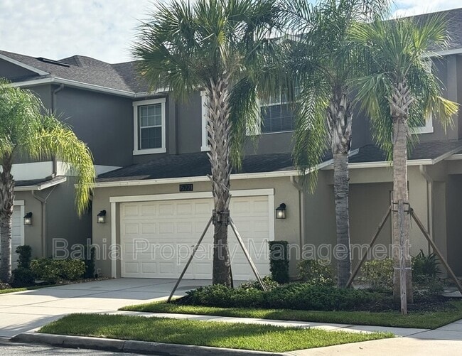 Building Photo - 15221 Pacey Cove Dr