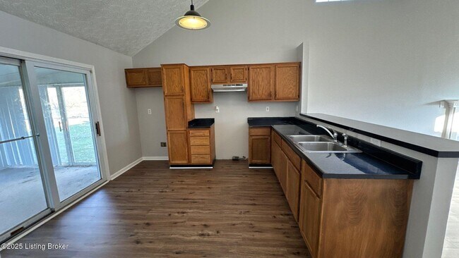 Foto del edificio - 3905 Handley Ave