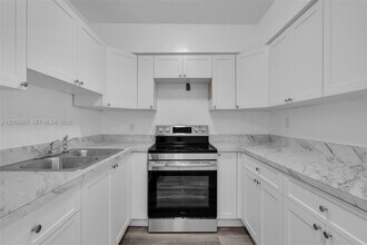 Building Photo - 265 NE 55th Terrace
