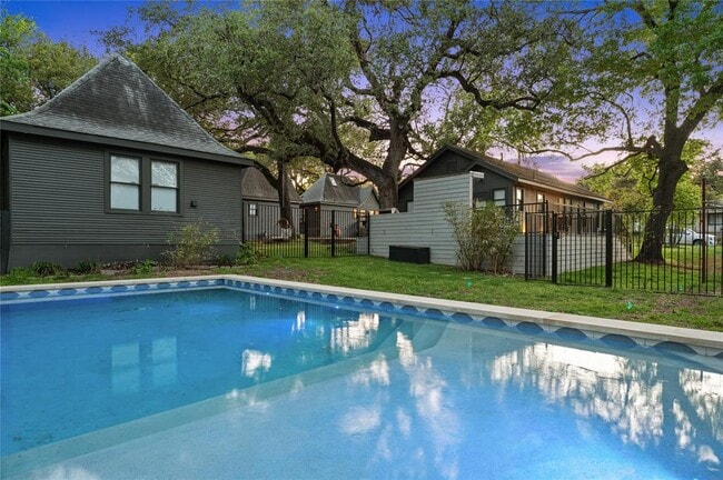 Foto del edificio - 1507 Drake Ave