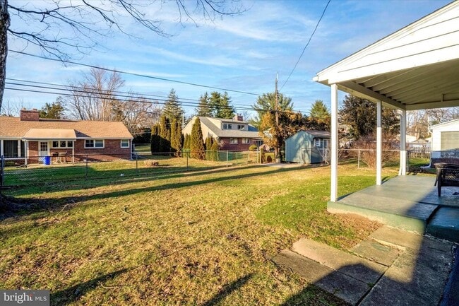 Building Photo - 210 Paddock Rd