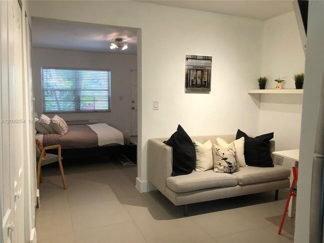 Foto del edificio - 911 Meridian Ave