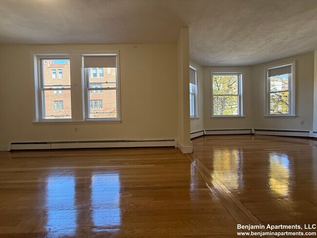 Foto del edificio - 316 Tappan St