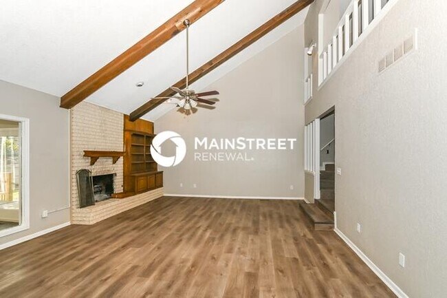 Foto del edificio - 4 Bedroom Pet-Friendly Home in Oklahoma City, OK with Main Street Renewal
