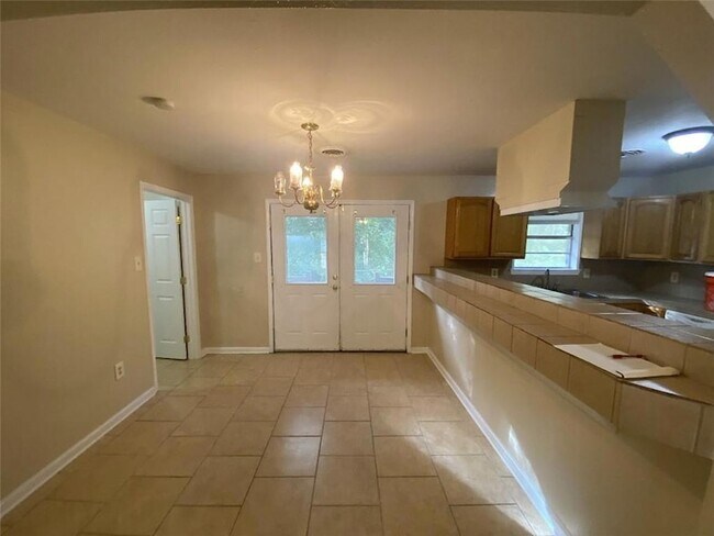 Foto del edificio - 1361 Westlawn Dr