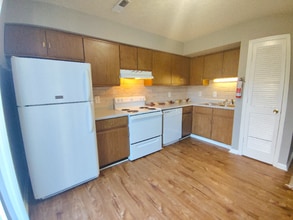 Building Photo - 22 Fonda Dr