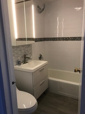 Foto del edificio - 224 1st Ave