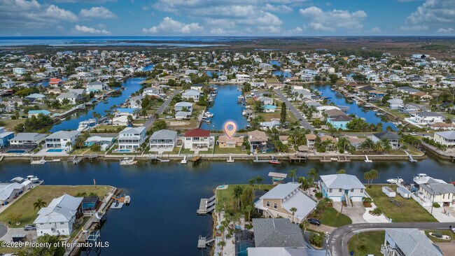 Foto del edificio - 3476 Gulfview Dr