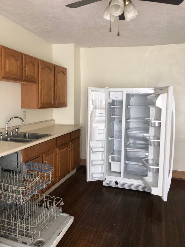 Kitchen - 222 W Main St
