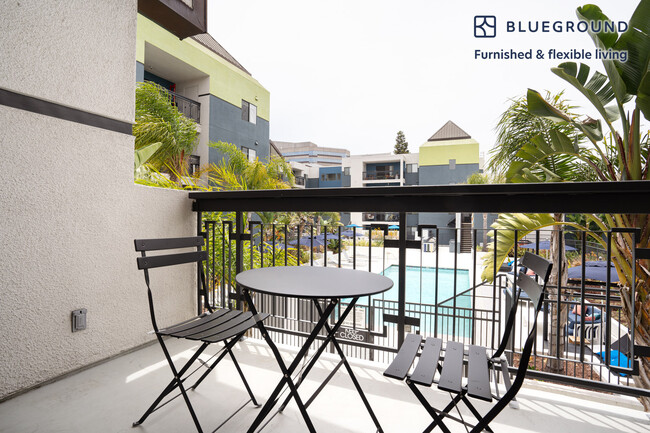 Foto del edificio - 1555 Riviera Ave
