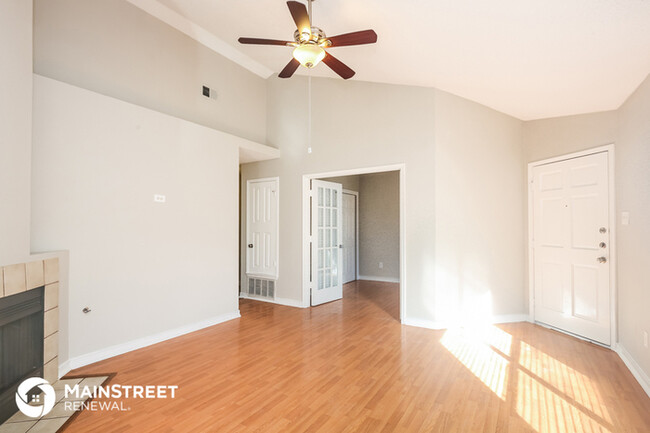 Foto del edificio - 1819 Taylor St