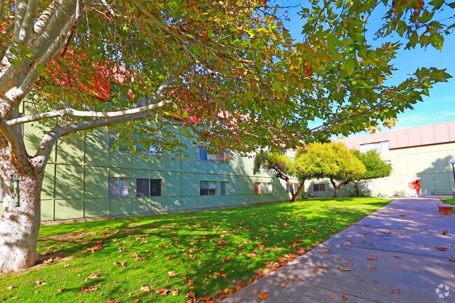 Foto del edificio - Western Winds (Senior Housing)