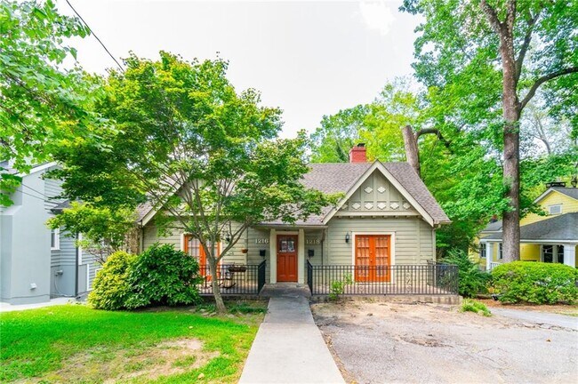 Foto del edificio - 1216 N Highland Ave NE