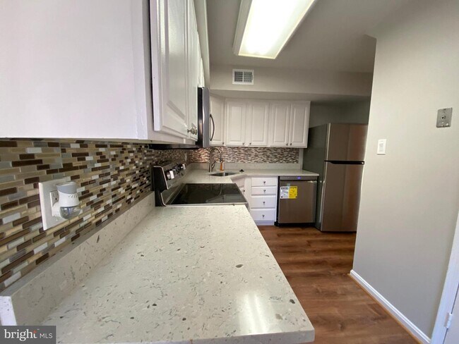 Foto del edificio - 4597 Logsdon Dr