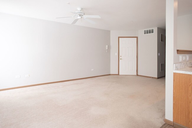 Building Photo - 13931 S Bristlecone Dr