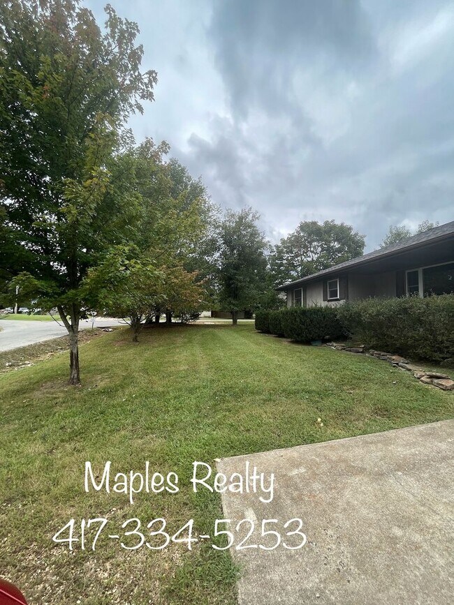 Foto del edificio - NEW LISTING 3 Bedroom, 2 Bath Home in Rockaway Beach, MO