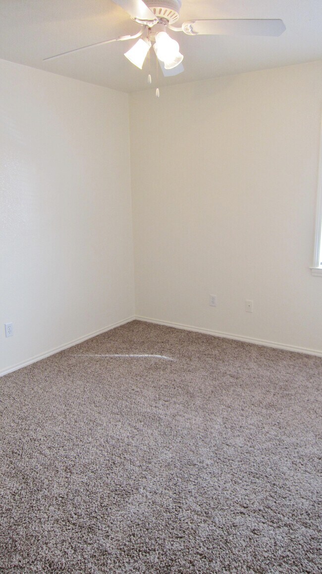 Foto del edificio - 3103 Acton School Rd