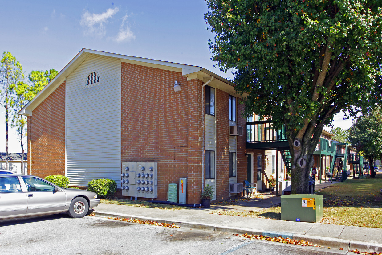 Building Photo - Millstream Apartments