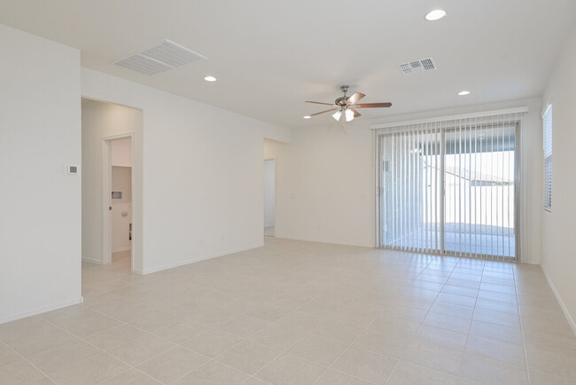 Building Photo - 12709 N Berwick Dr