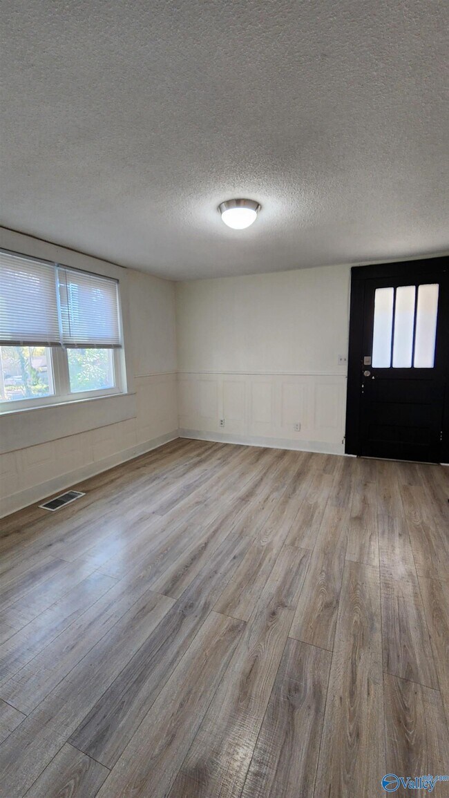 Foto del edificio - 1321 Ann St NW