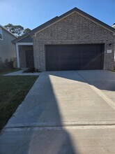 Building Photo - 632 Craven St